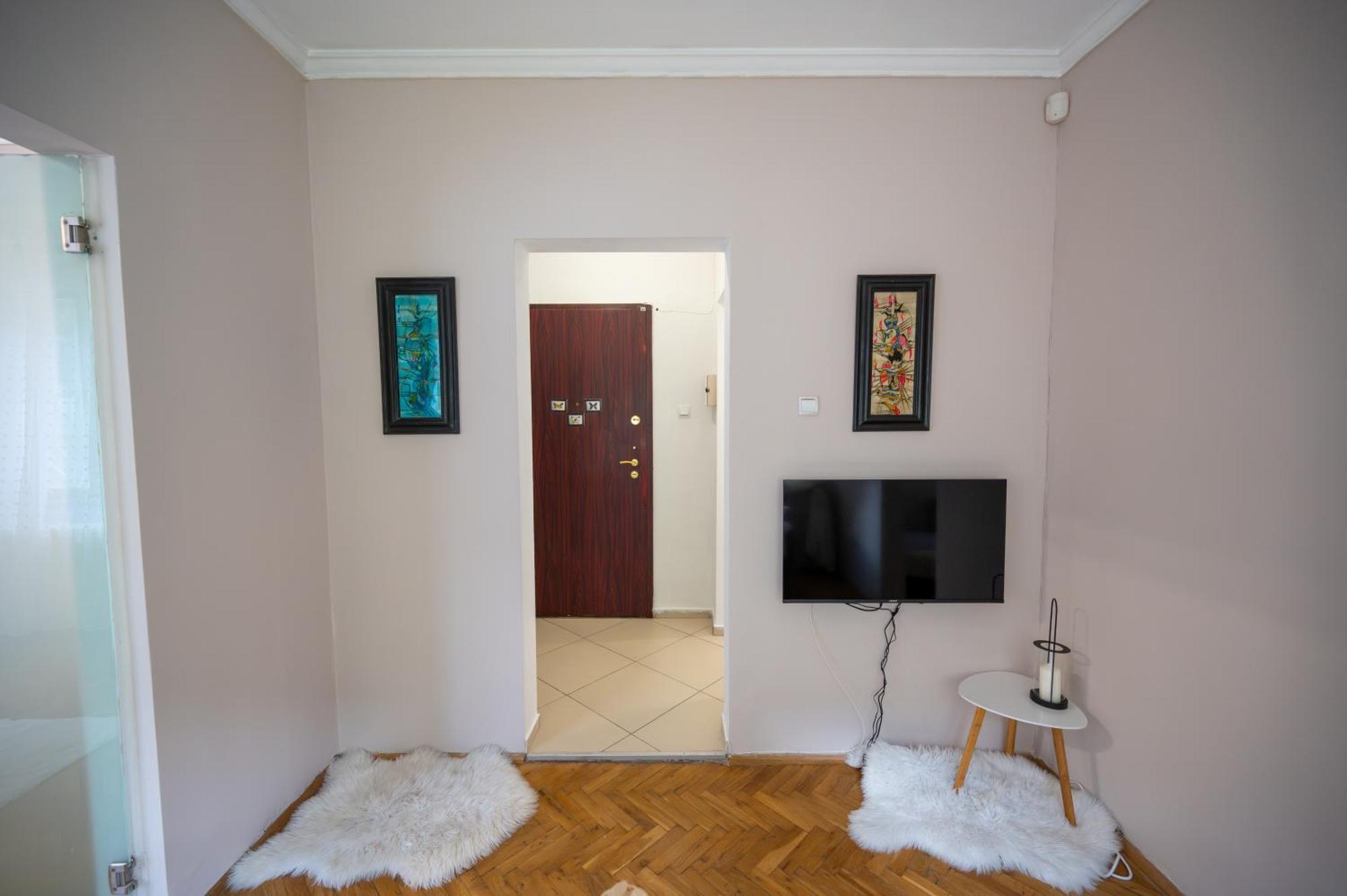 Beautiful Two-Bedroom Apartment In City Center Sofia Exterior photo